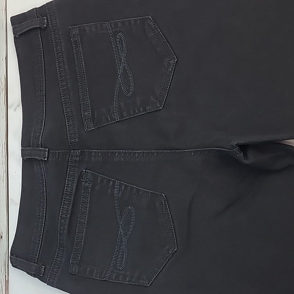 NWOT STYLE & CO BLACK SLIM LEG STRETCH JEANS - Picture 3 of 15